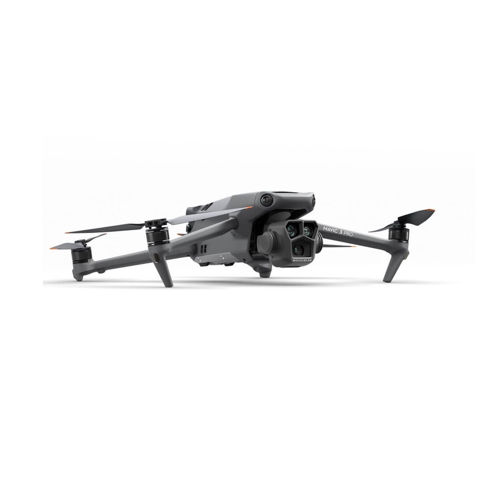 Квадрокоптер DJI Mavic 3 Pro Fly More Combo with DJI RC