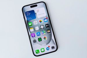 Apple дозволить замінити на iPhone програми дзвінків, повідомлень, клавіатури та інші