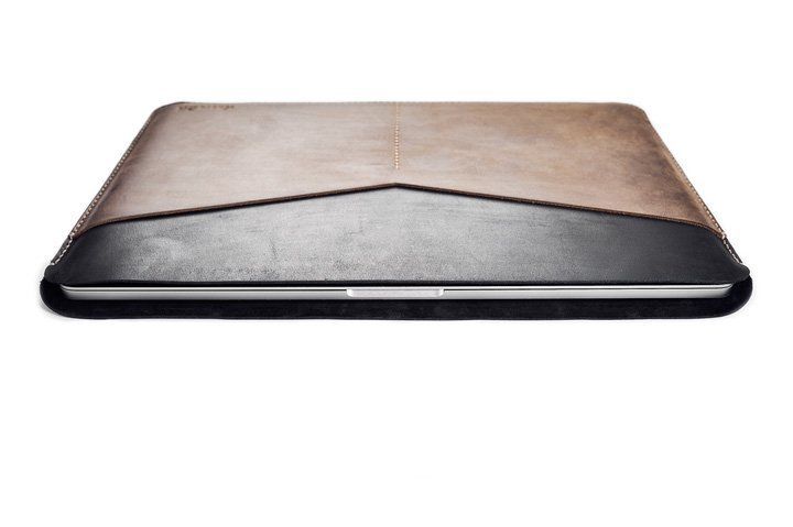 Чехол для MacBook Pro/Air 15" Klinch Leather Sleeve Case Side Cut (Black/Brown)