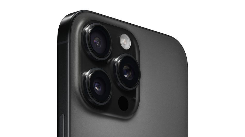 Б/У Apple iPhone 16 Pro Max 512Gb eSIM Black Titanium (MYW73)