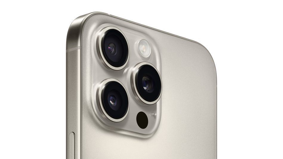 Б/У Apple iPhone 16 Pro Max 1TB Natural Titanium (MYX73)