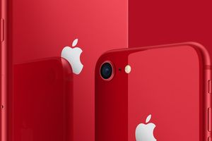Нові iPhone 8 та 8 Plus (Product) RED